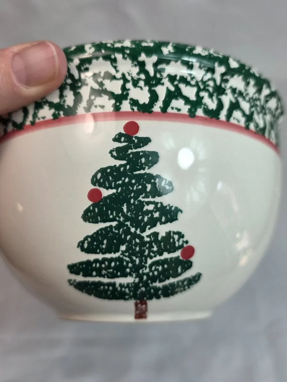 Furio Christmas Tree Mixing Bowl 7-inch Green Christmas Tree & Sponge Rim